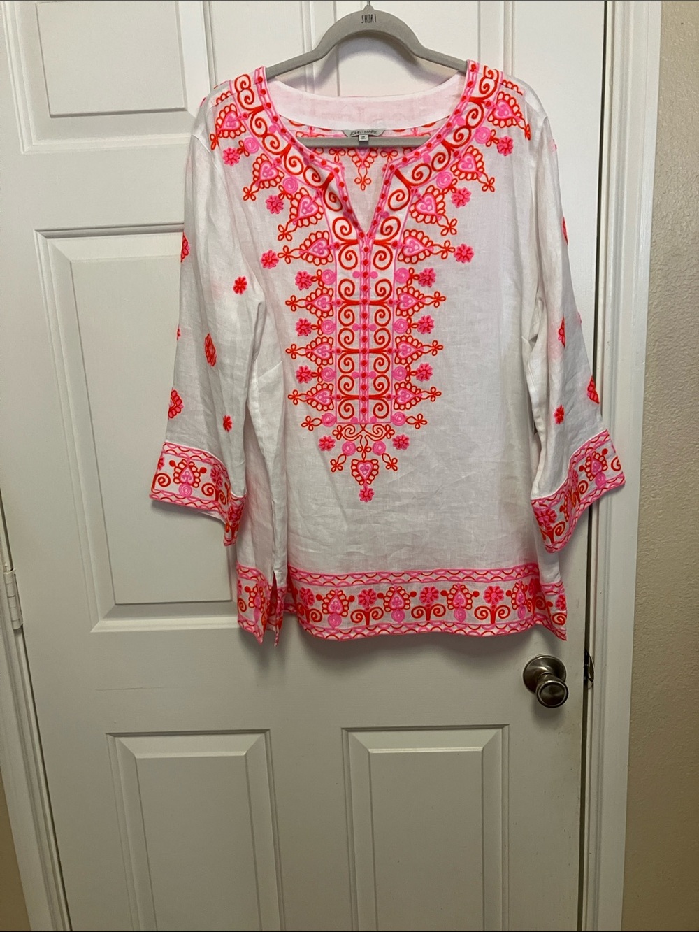 NWT John Mark White LinenTunic with Bright Pink & Orange Embroidery Size 1X
